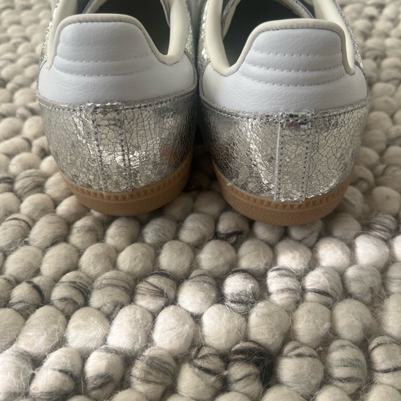 Adidas OG samba cracked leather silver sneakers size 6 - Picture 4 of 7